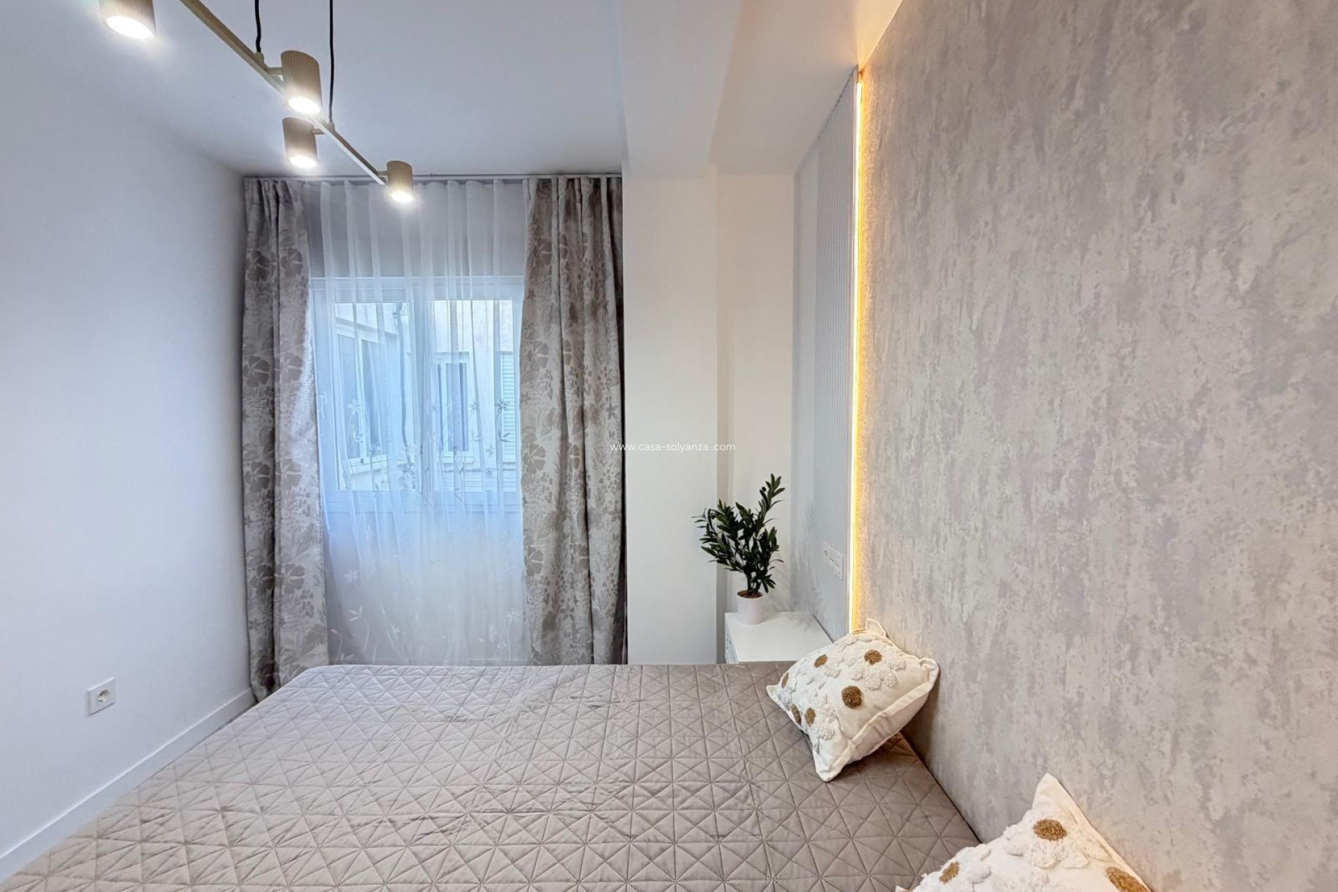 Resale - Apartment / flat - Torrevieja - Estacion Autobuses