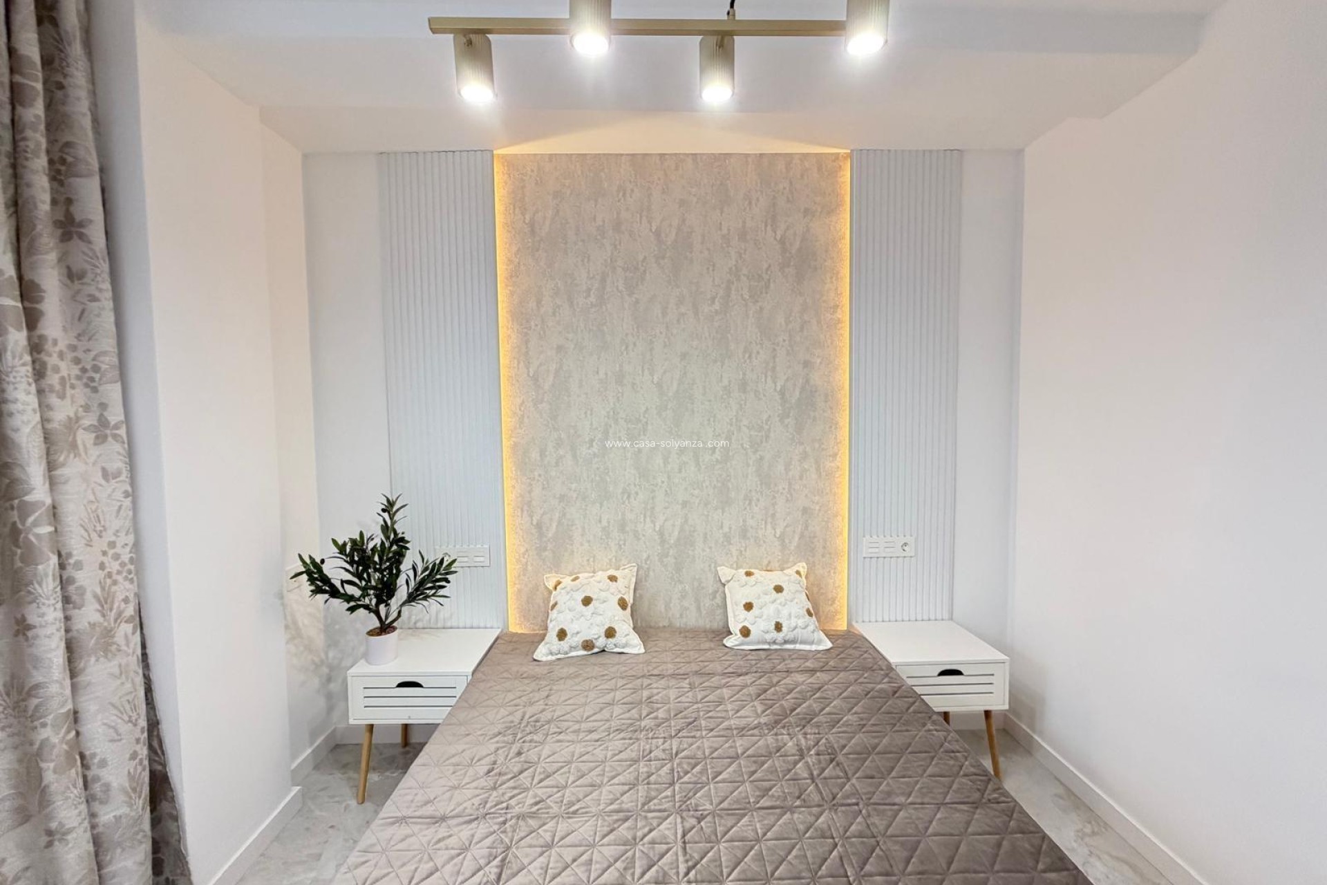 Resale - Apartment / flat - Torrevieja - Estacion Autobuses