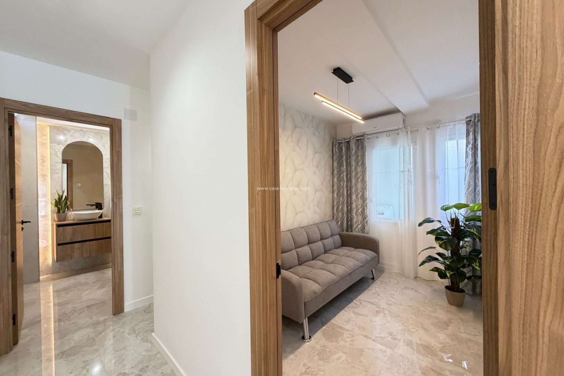 Resale - Apartment / flat - Torrevieja - Estacion Autobuses