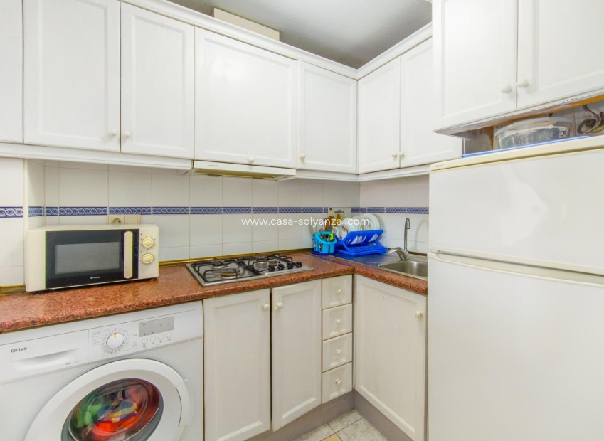 Resale - Apartment / flat - Torrevieja - Estacion Autobuses