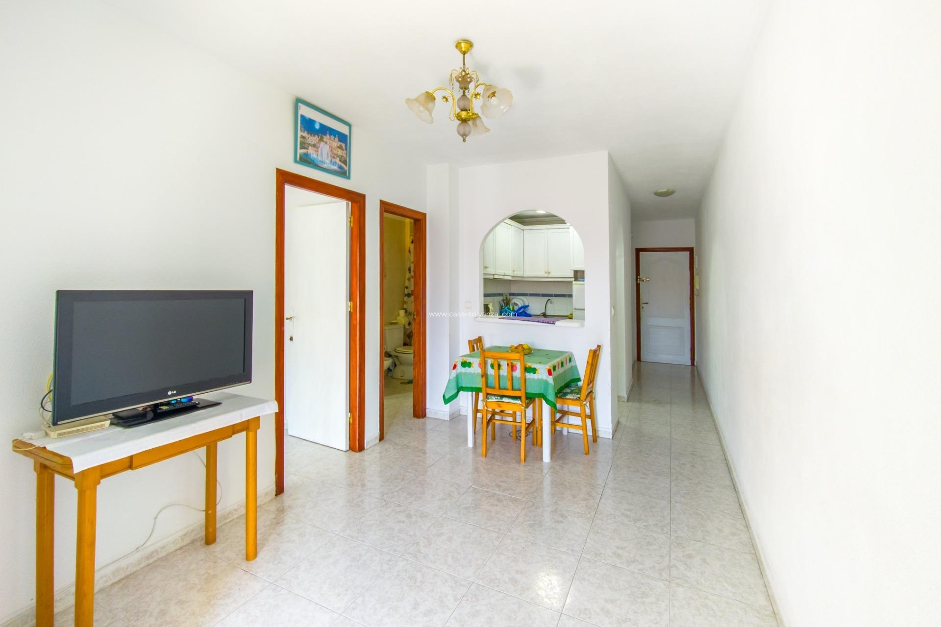 Resale - Apartment / flat - Torrevieja - Estacion Autobuses
