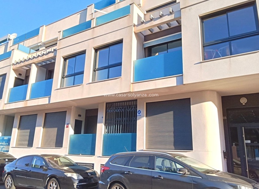 Resale - Apartment / flat - Torrevieja - Estacion Autobuses
