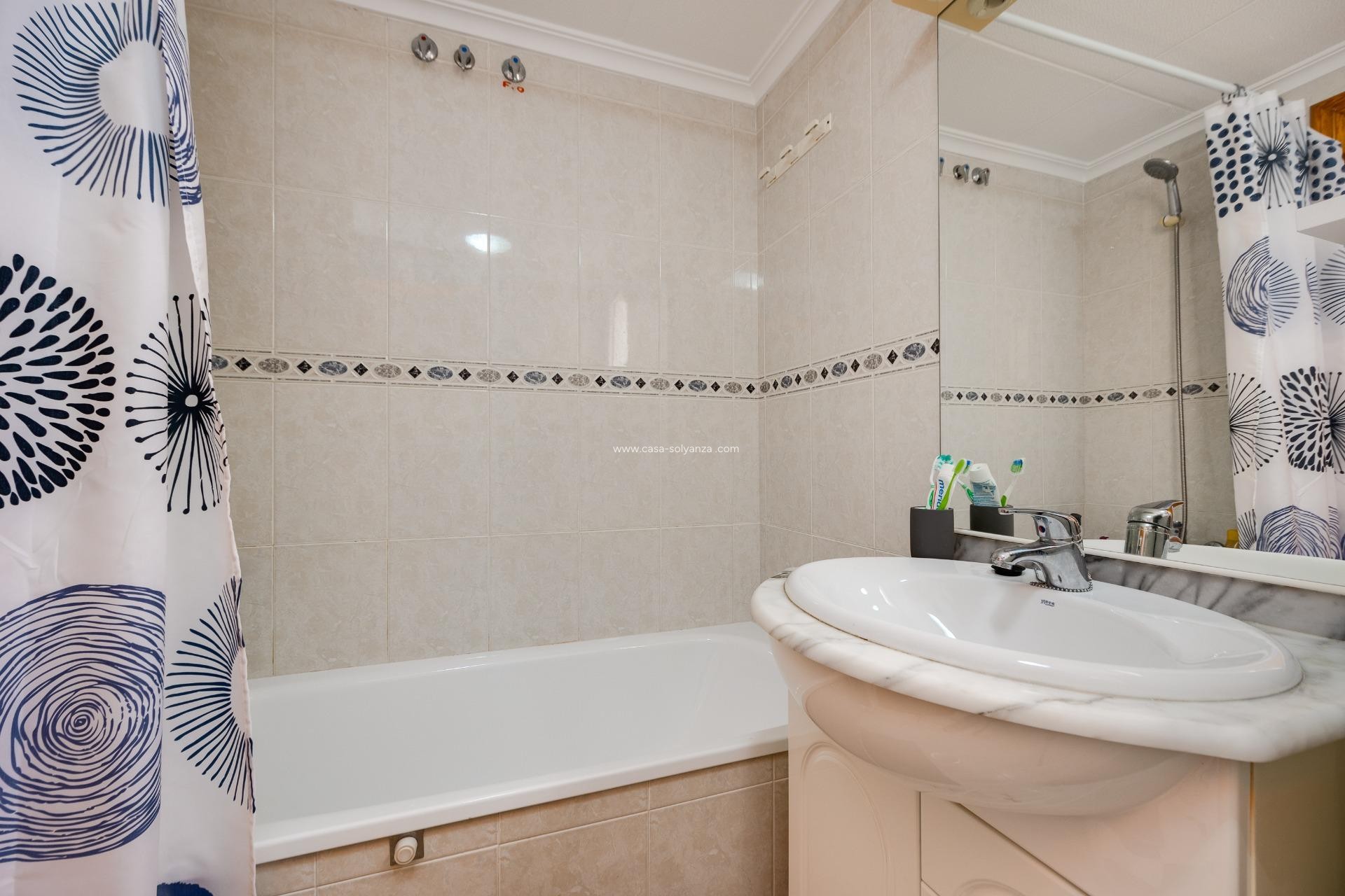 Resale - Apartment / flat - Torrevieja - Estacion Autobuses