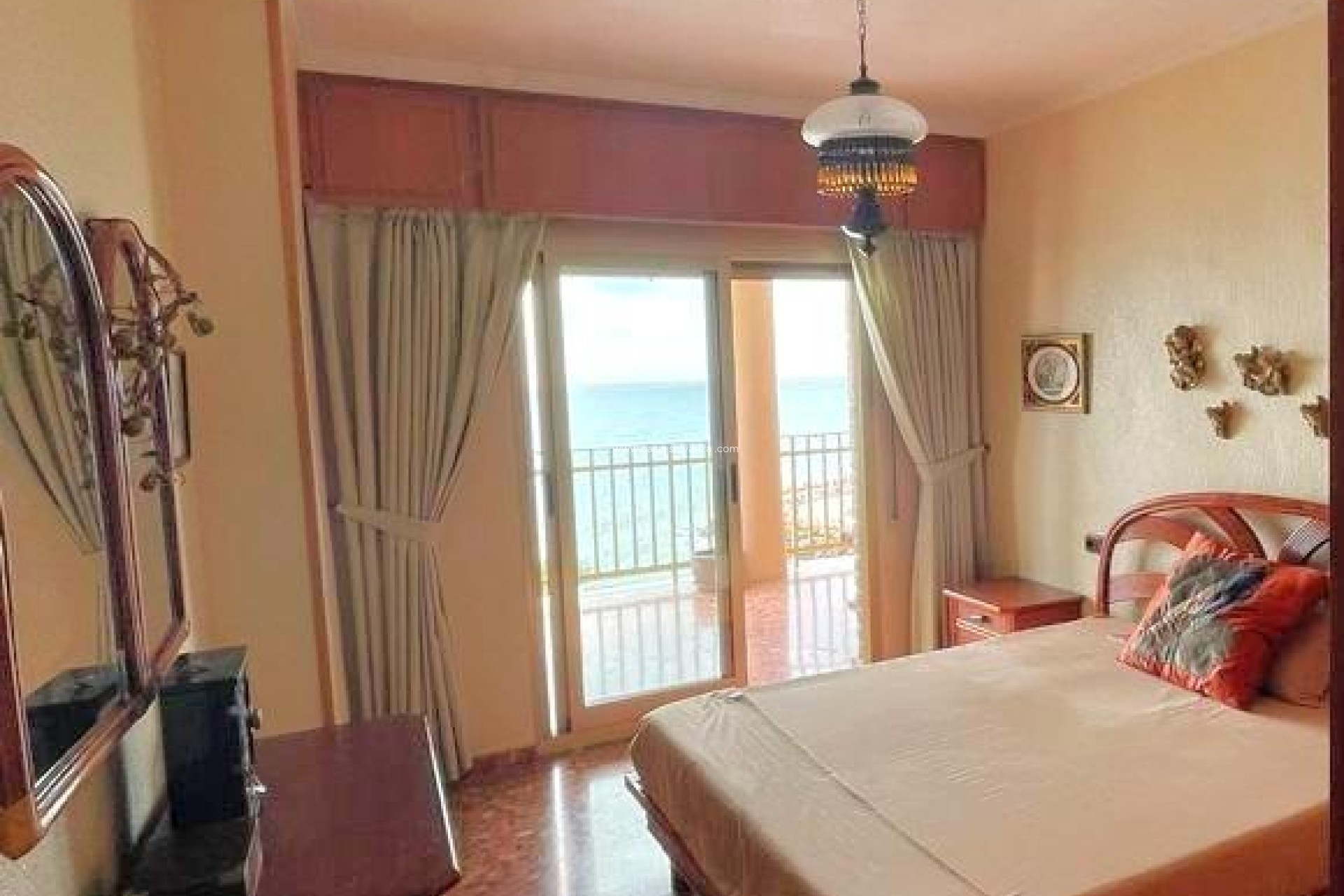 Resale - Apartment / flat - Torrevieja - Estacion Autobuses