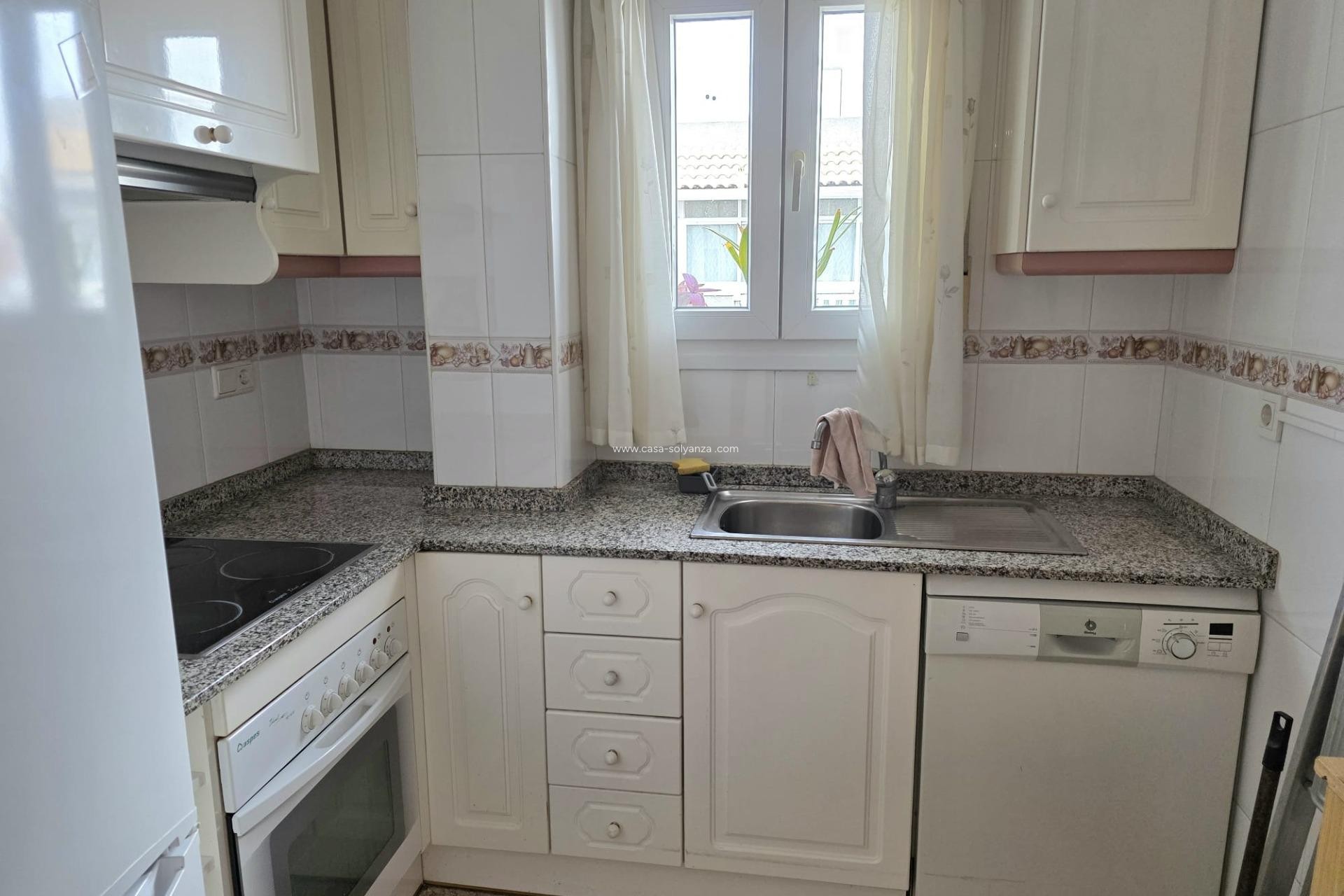 Resale - Apartment / flat - Torrevieja - Estacion Autobuses