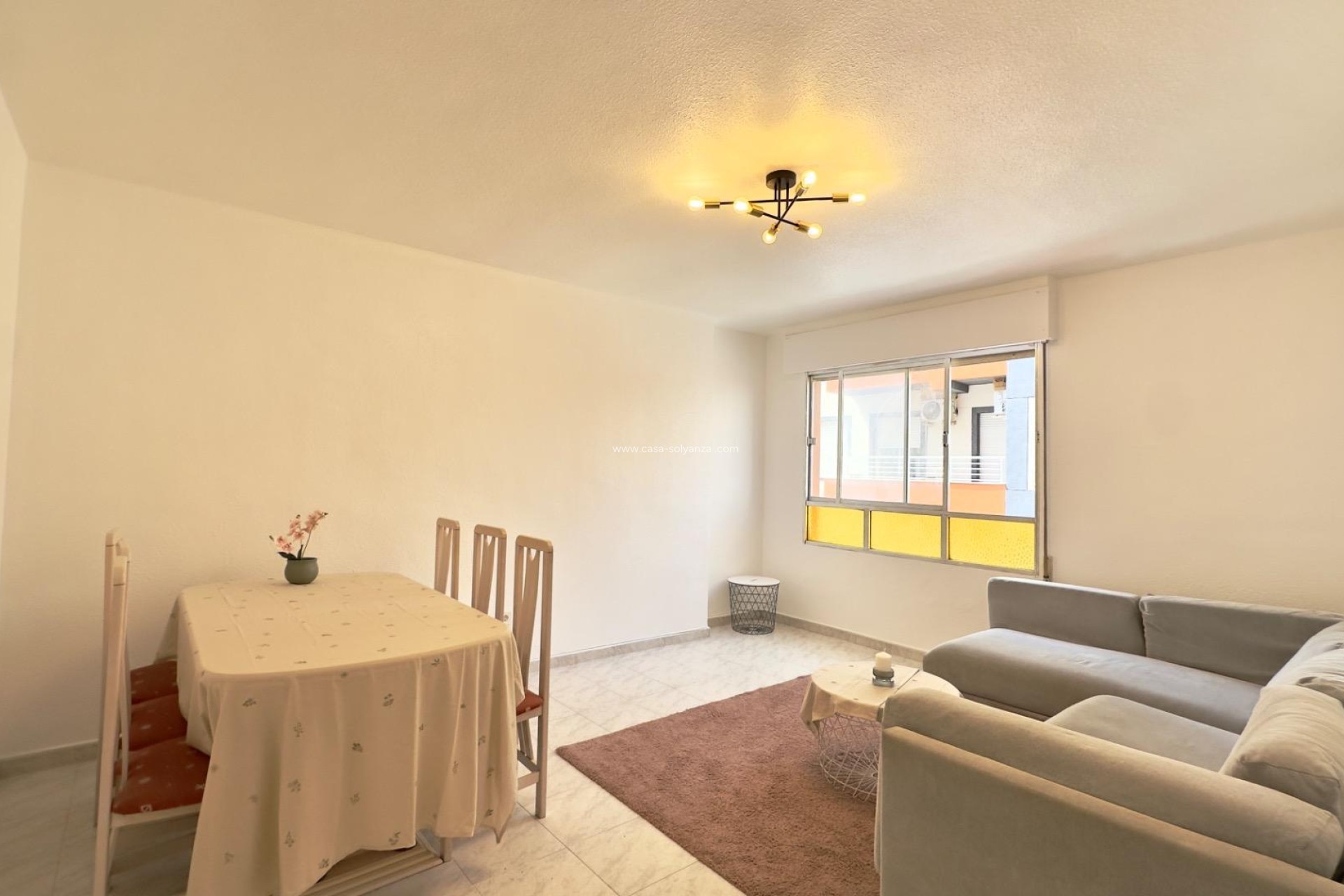 Resale - Apartment / flat - Torrevieja - Estacion Autobuses