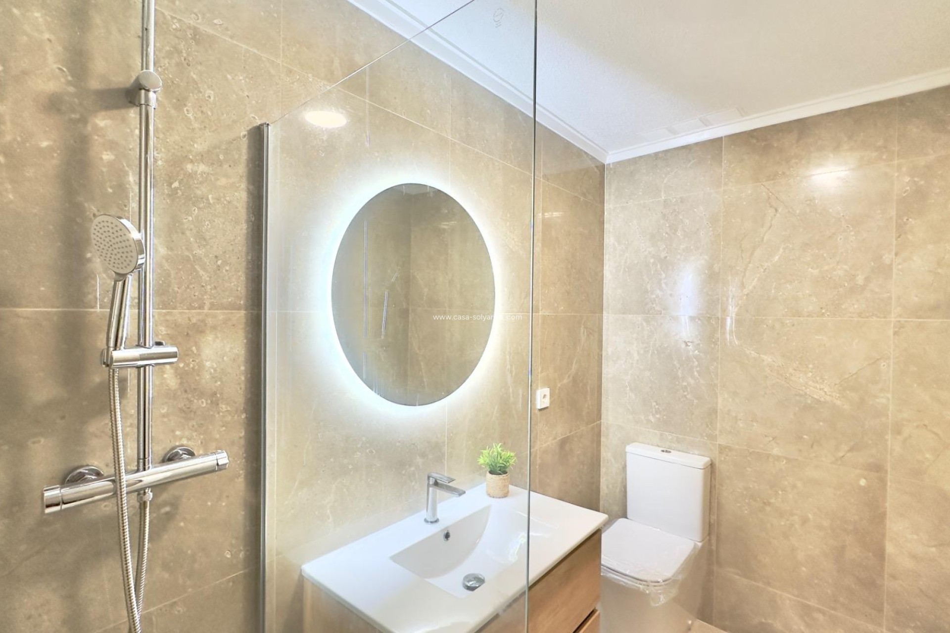 Resale - Apartment / flat - Torrevieja - Estacion Autobuses