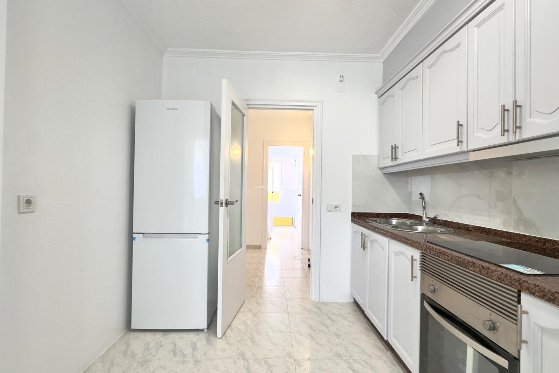 Resale - Apartment / flat - Torrevieja - Estacion Autobuses
