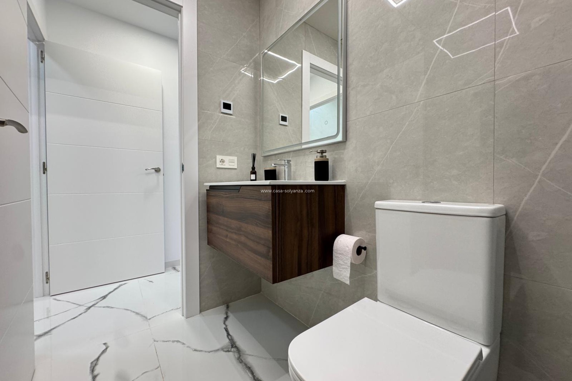 Resale - Apartment / flat - Torrevieja - Estacion Autobuses
