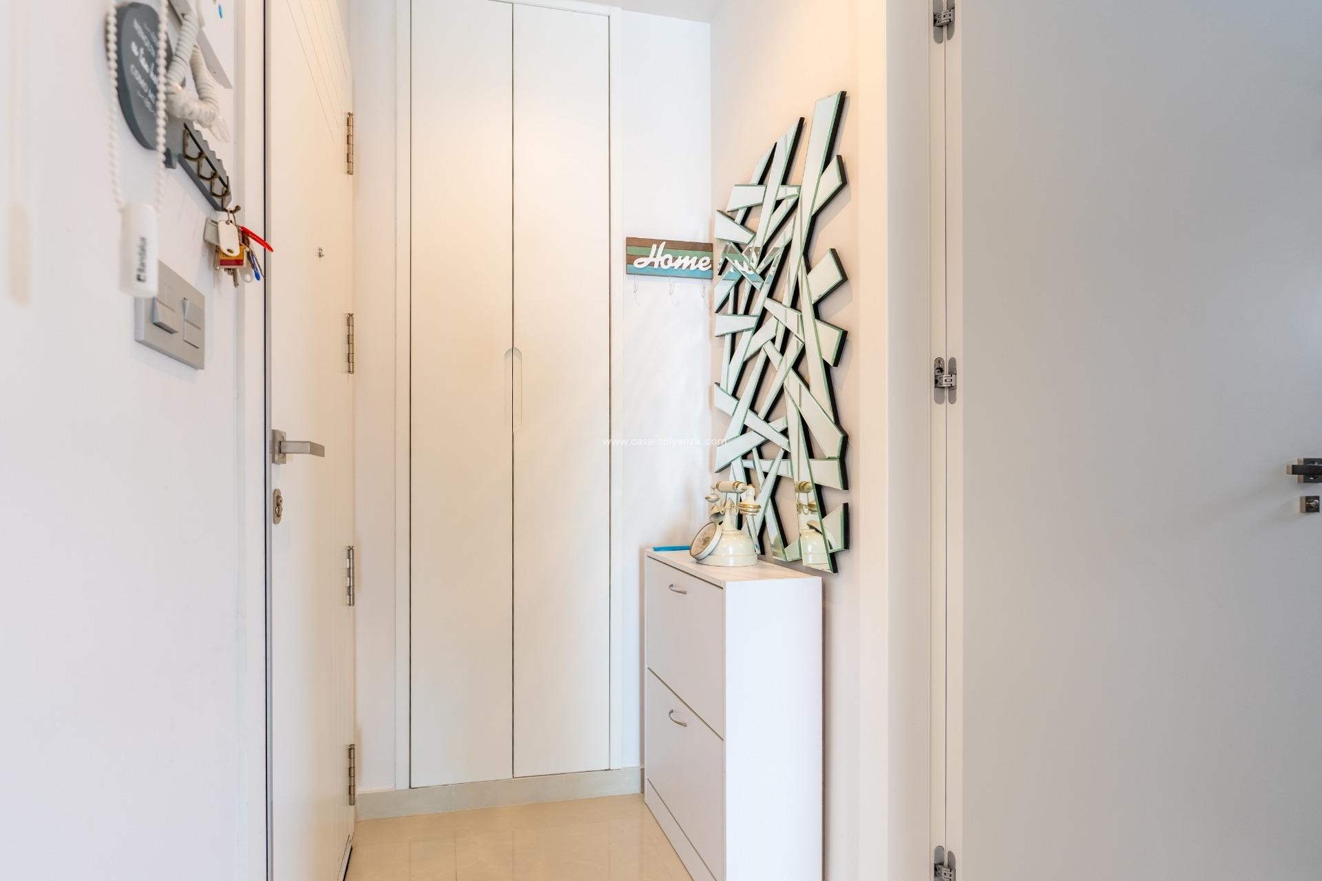 Resale - Apartment / flat - Torrevieja - Estacion de autobuses