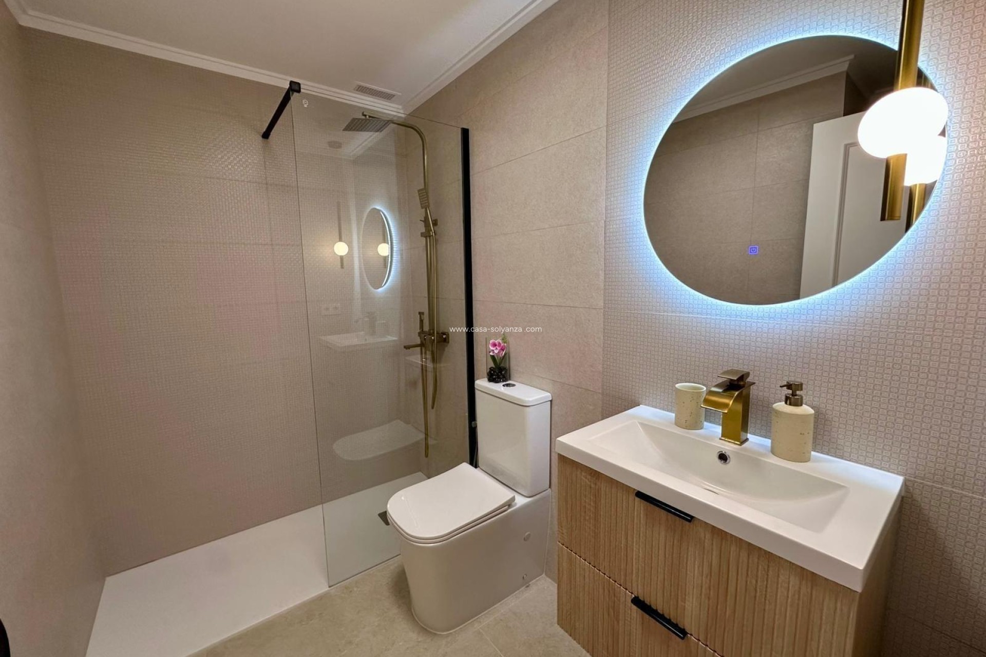 Resale - Apartment / flat - Torrevieja - Habaneras
