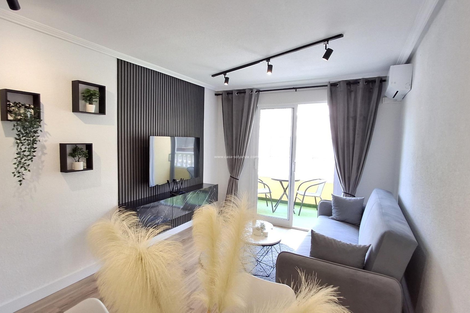 Resale - Apartment / flat - Torrevieja - Habaneras