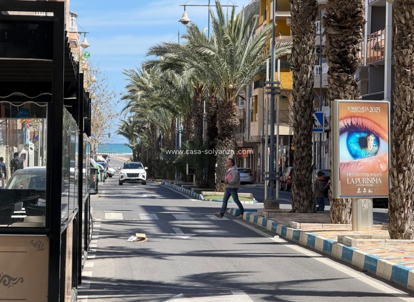 Resale - Apartment / flat - Torrevieja - Habaneras