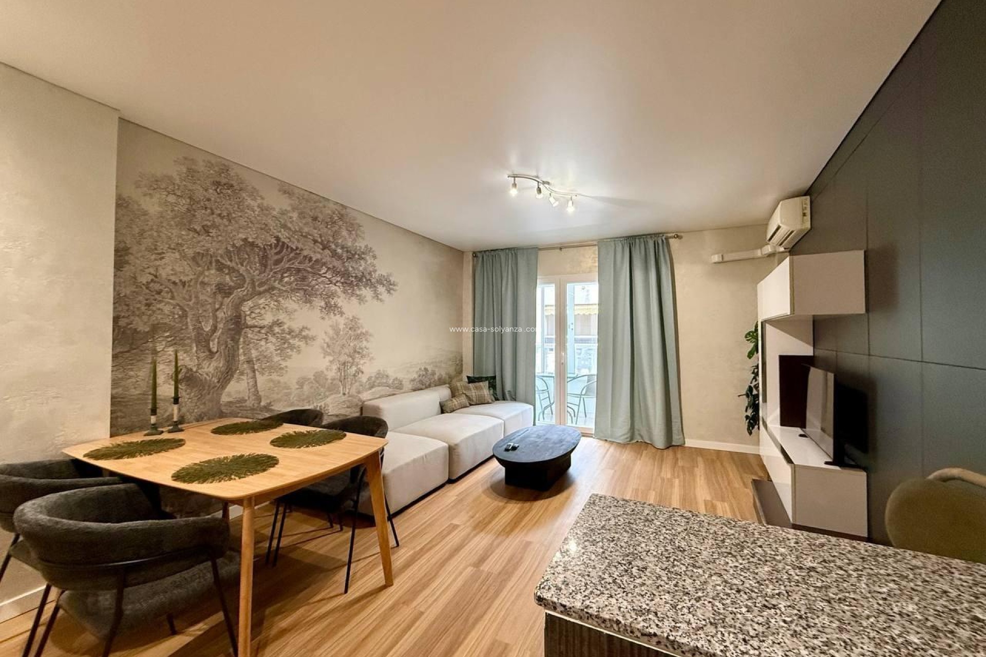 Resale - Apartment / flat - Torrevieja - Habaneras