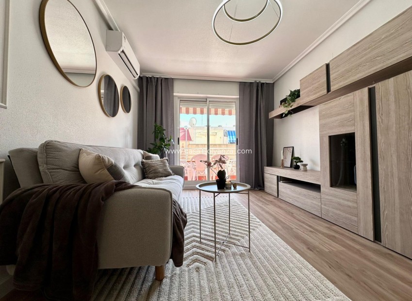 Resale - Apartment / flat - Torrevieja - Habaneras
