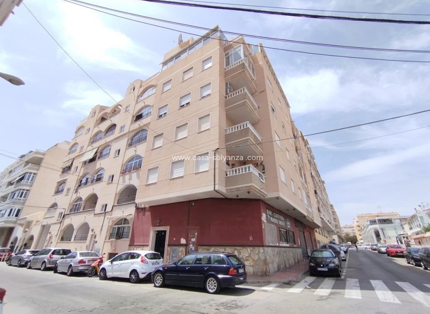 Resale - Apartment / flat - Torrevieja - Habaneras