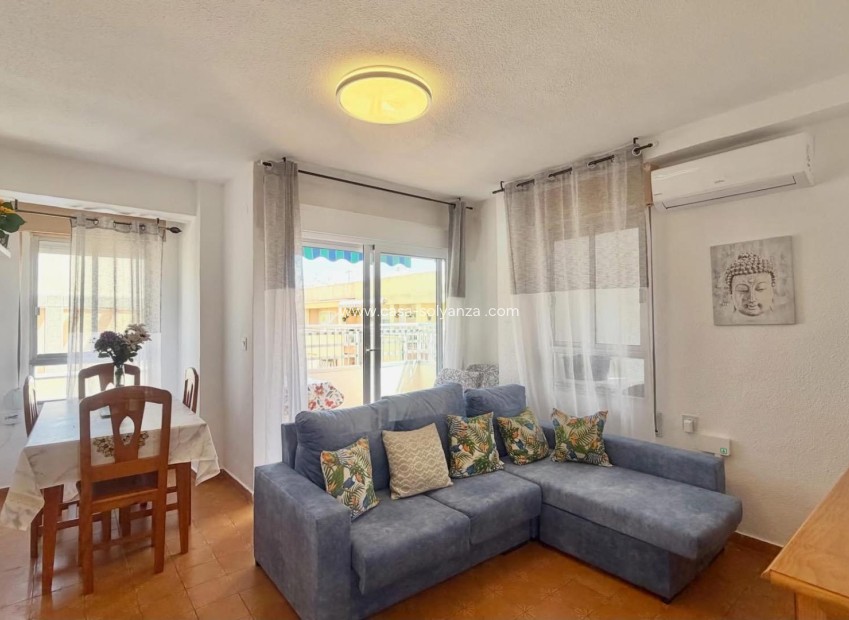 Resale - Apartment / flat - Torrevieja - Habaneras