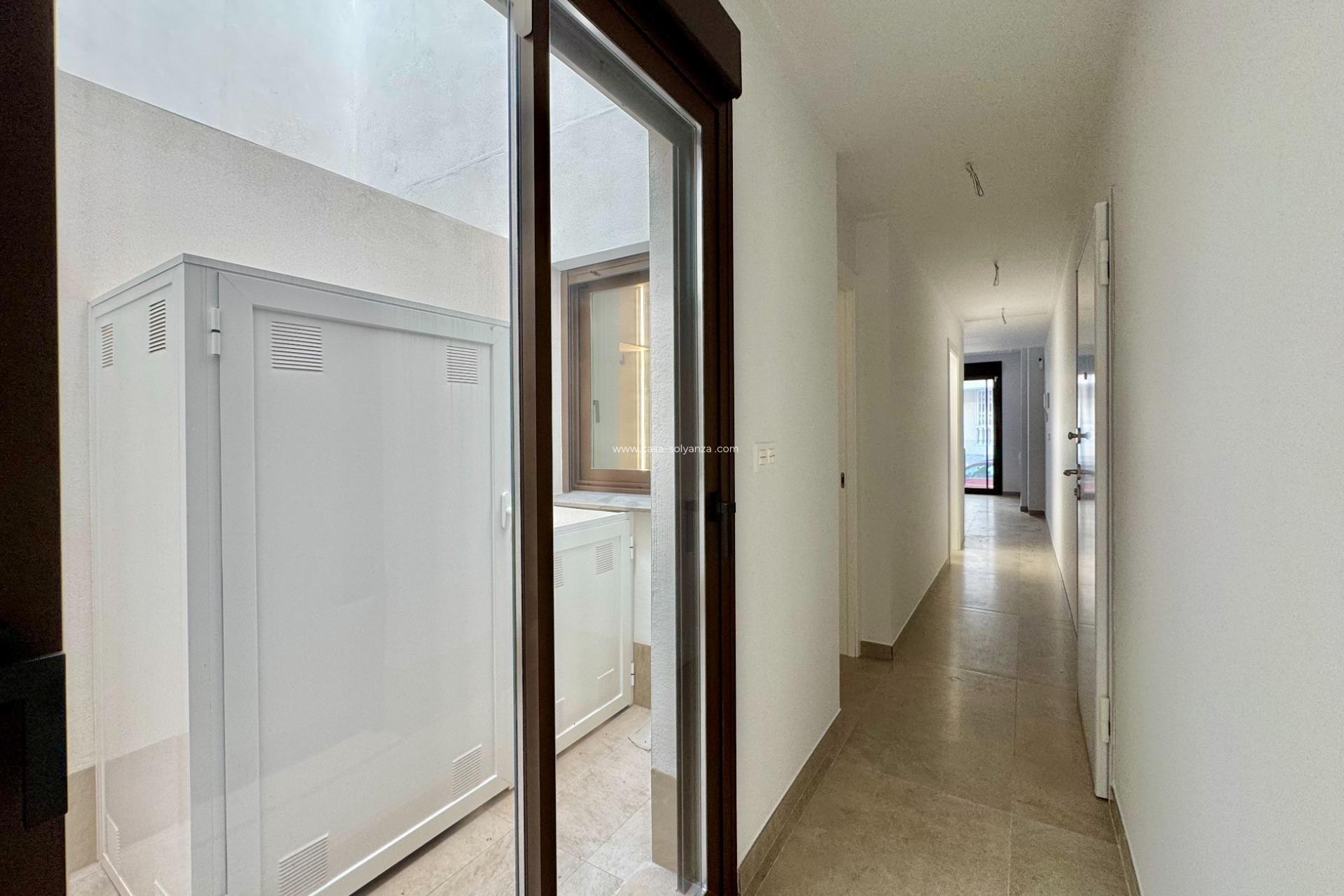 Resale - Apartment / flat - Torrevieja - Habaneras