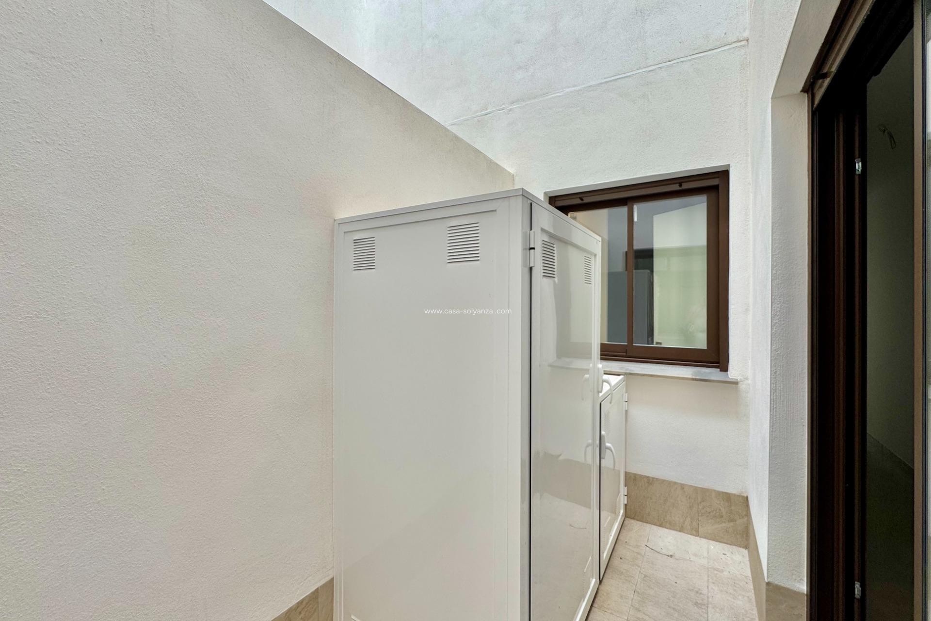 Resale - Apartment / flat - Torrevieja - Habaneras
