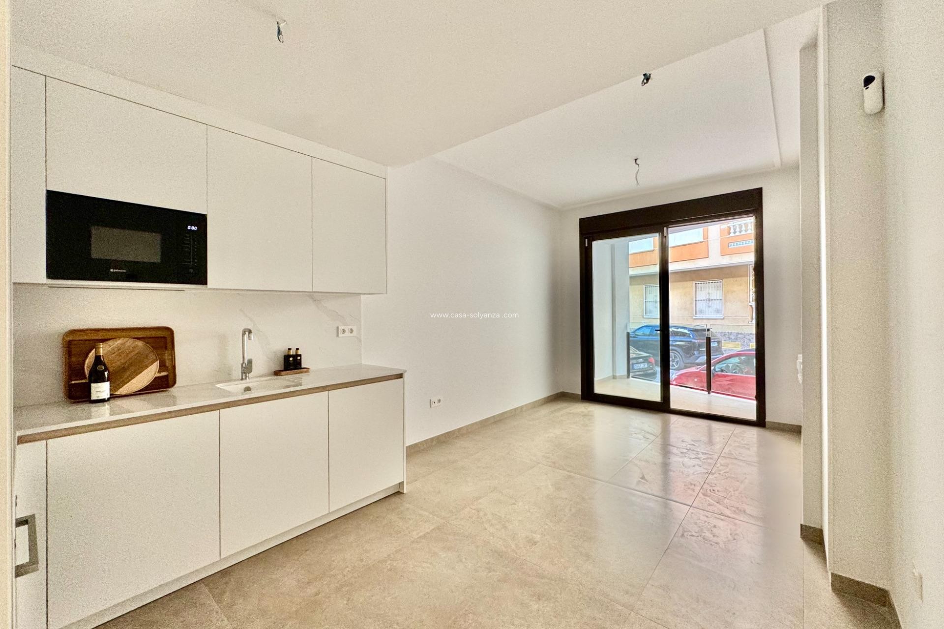 Resale - Apartment / flat - Torrevieja - Habaneras