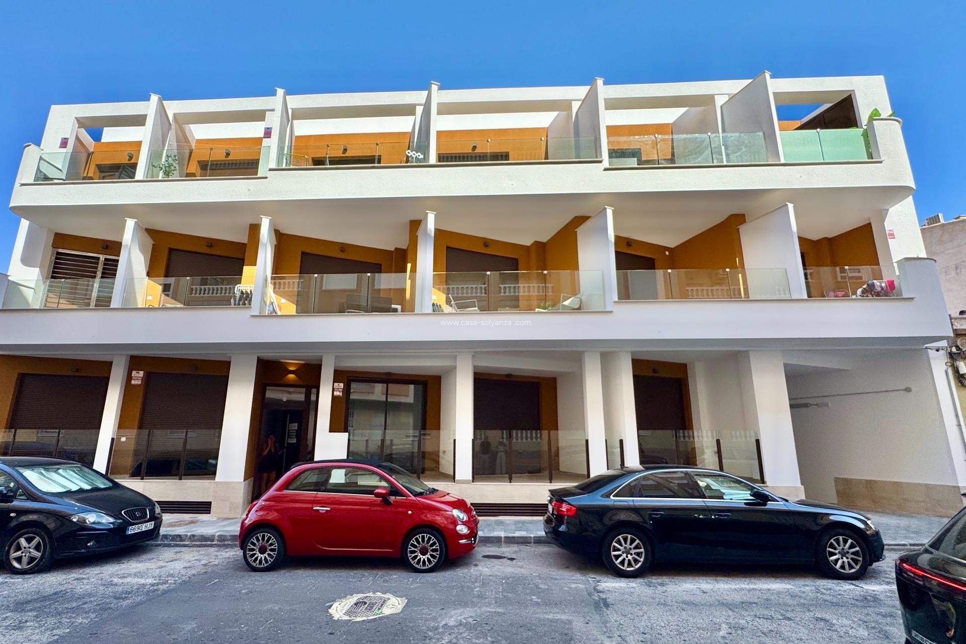 Resale - Apartment / flat - Torrevieja - Habaneras