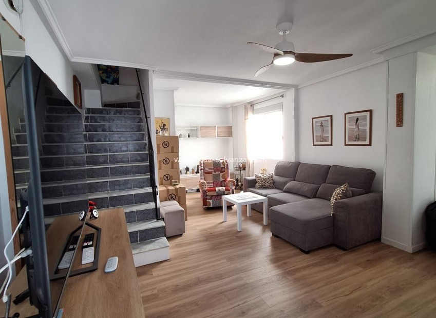 Resale - Apartment / flat - Torrevieja - Habaneras