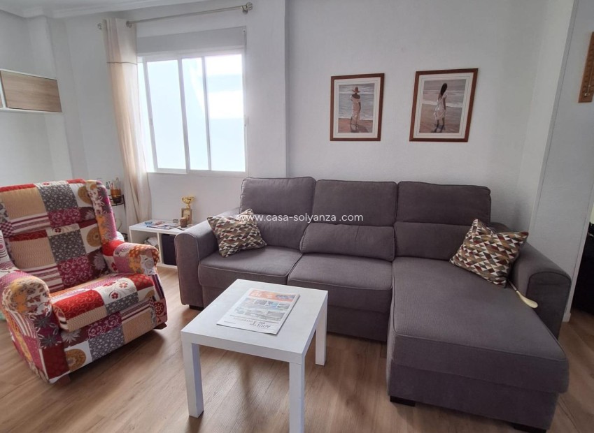 Resale - Apartment / flat - Torrevieja - Habaneras