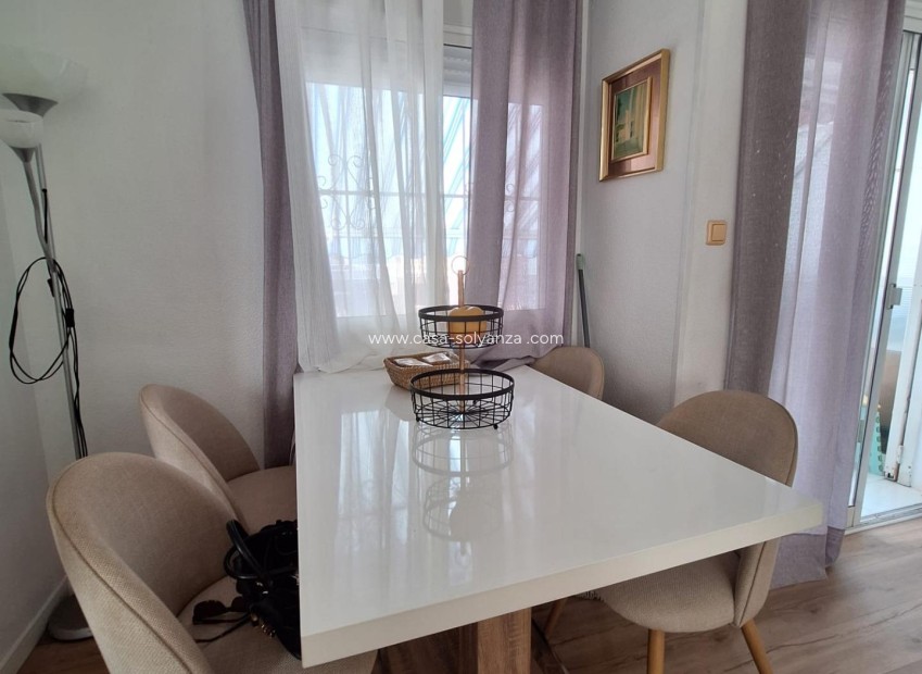 Resale - Apartment / flat - Torrevieja - Habaneras