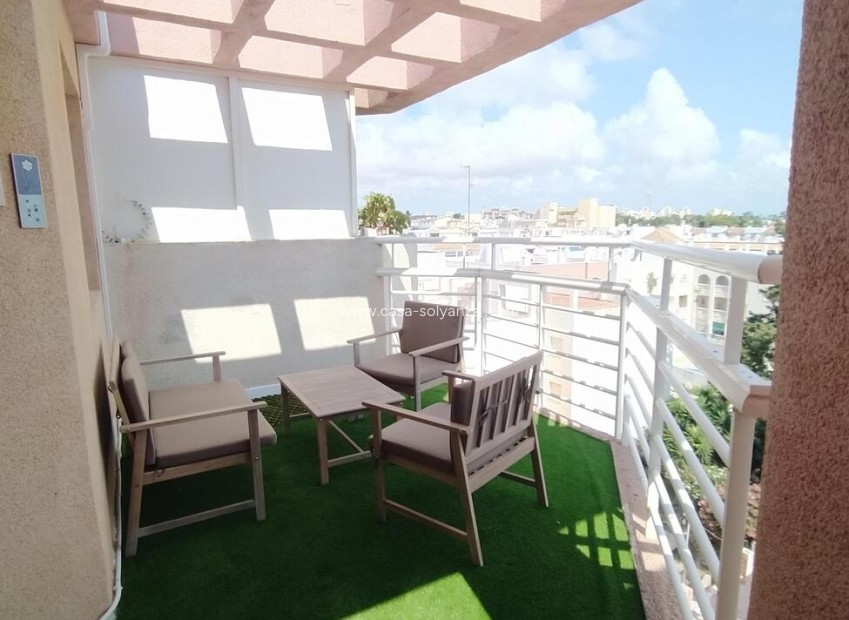 Resale - Apartment / flat - Torrevieja - Habaneras