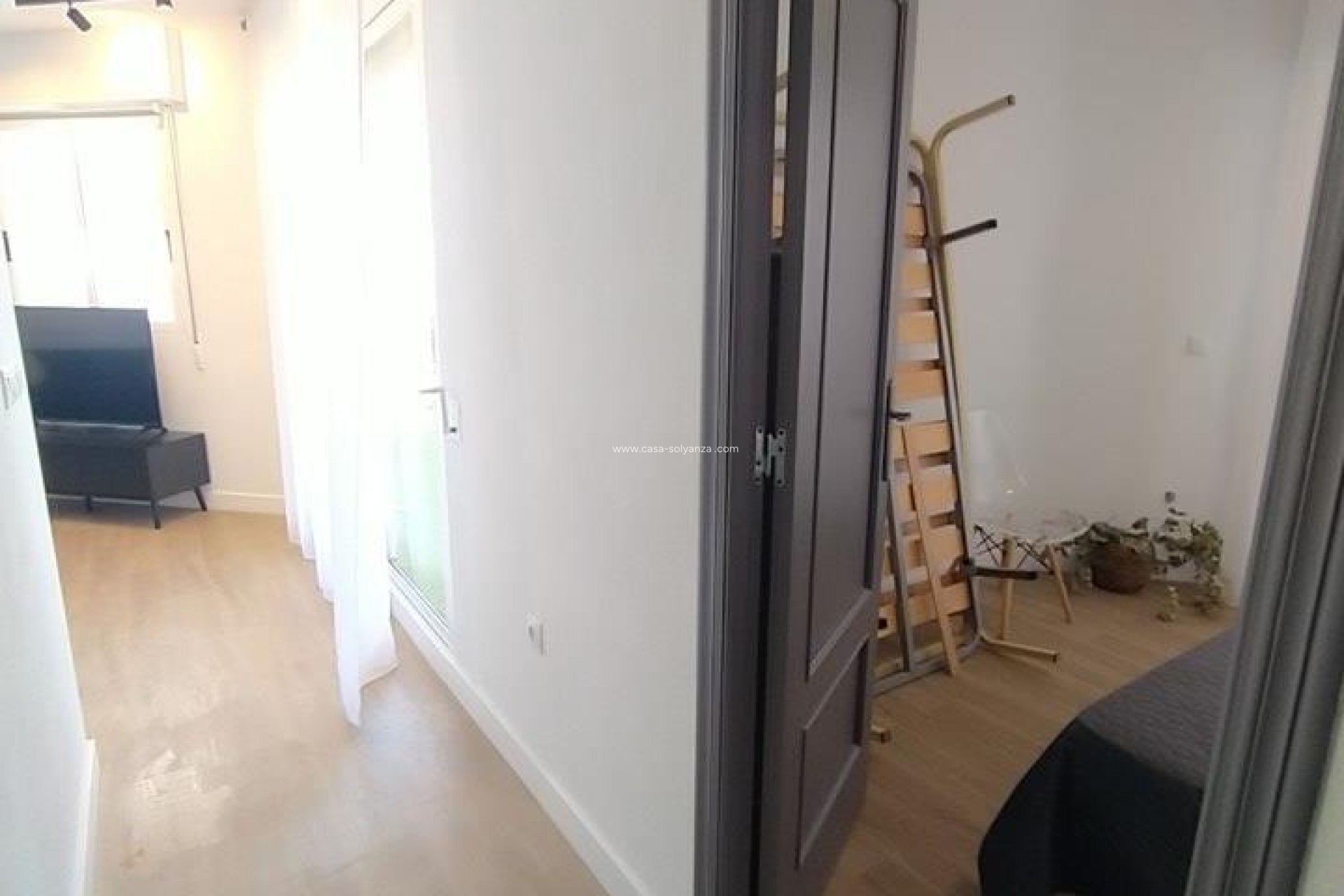 Resale - Apartment / flat - Torrevieja - Habaneras
