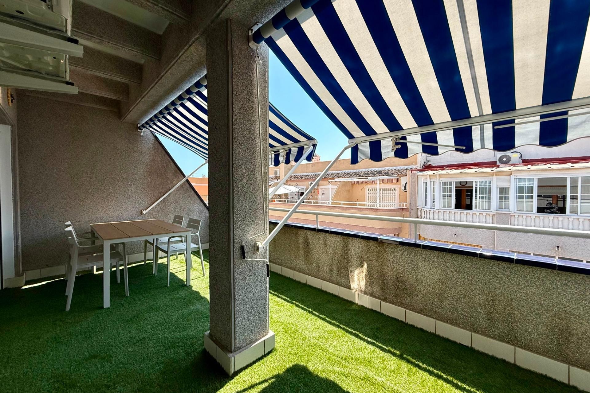 Resale - Apartment / flat - Torrevieja - Habaneras