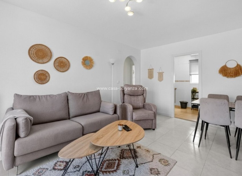 Resale - Apartment / flat - Torrevieja - Jardin Del Mar