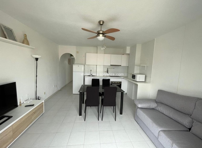 Resale - Apartment / flat - Torrevieja - LA LOMA