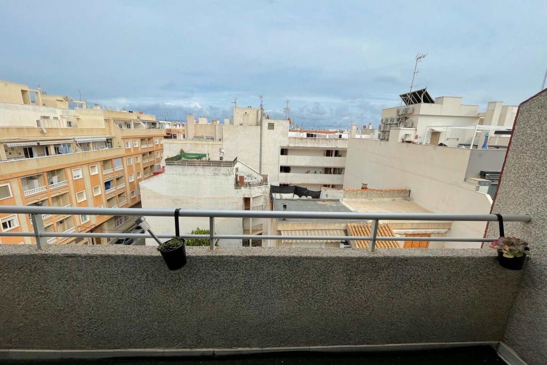 Resale - Apartment / flat - Torrevieja - LA LOMA