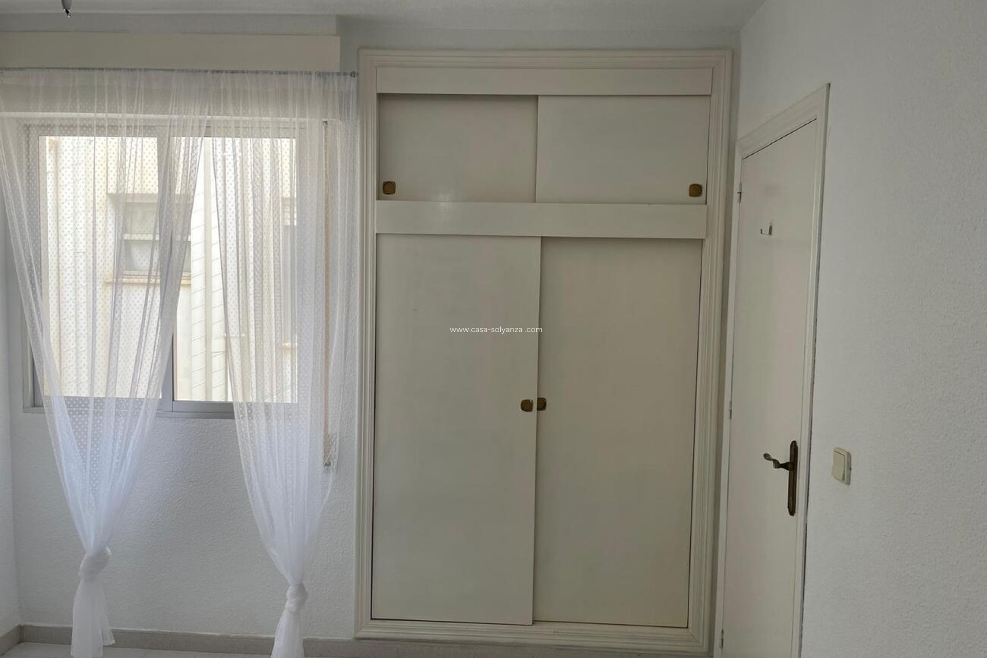 Resale - Apartment / flat - Torrevieja - LA LOMA