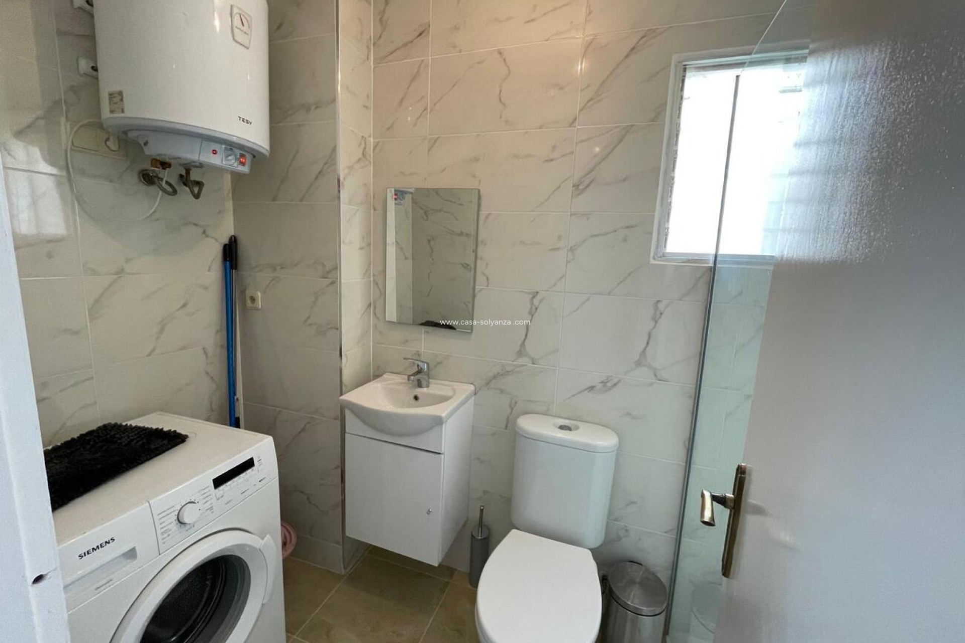 Resale - Apartment / flat - Torrevieja - LA LOMA
