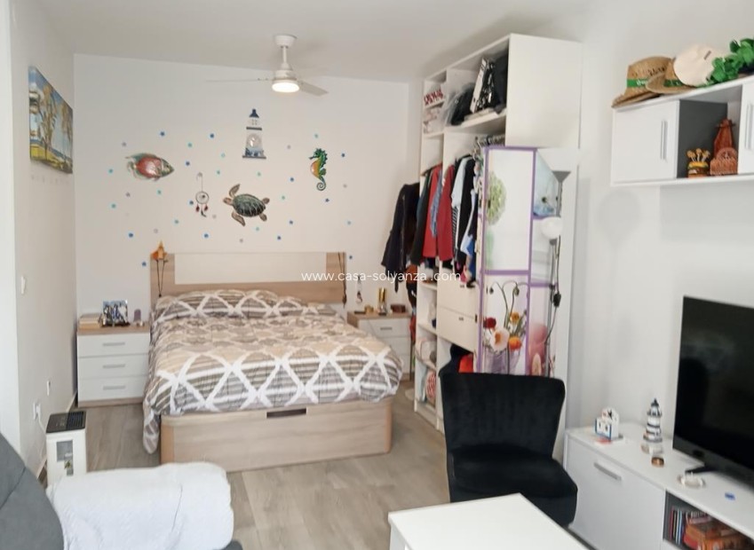 Resale - Apartment / flat - Torrevieja - LA LOMA
