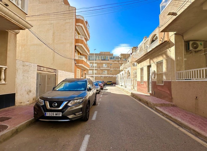 Resale - Apartment / flat - Torrevieja - La Mata