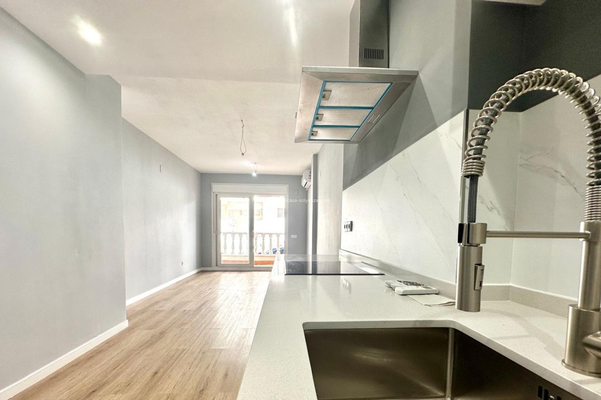 Resale - Apartment / flat - Torrevieja - La Mata