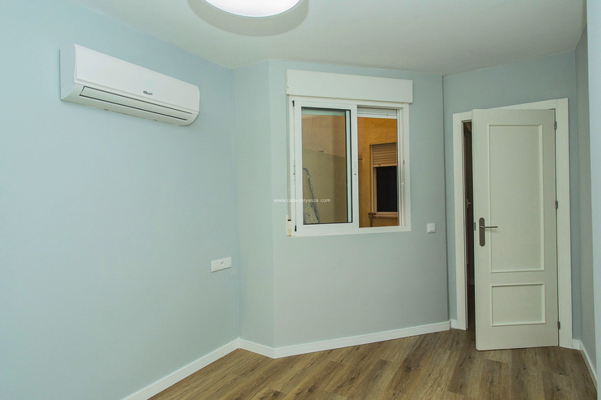 Resale - Apartment / flat - Torrevieja - La Mata