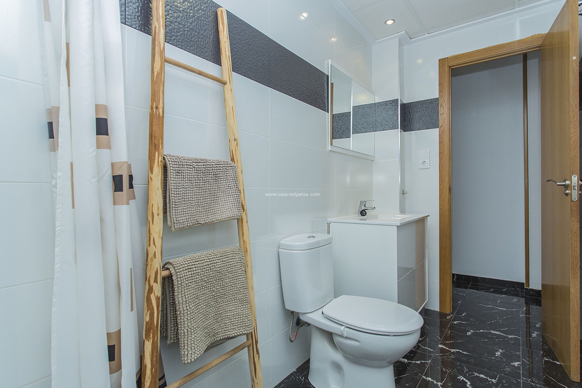 Resale - Apartment / flat - Torrevieja - La Mata