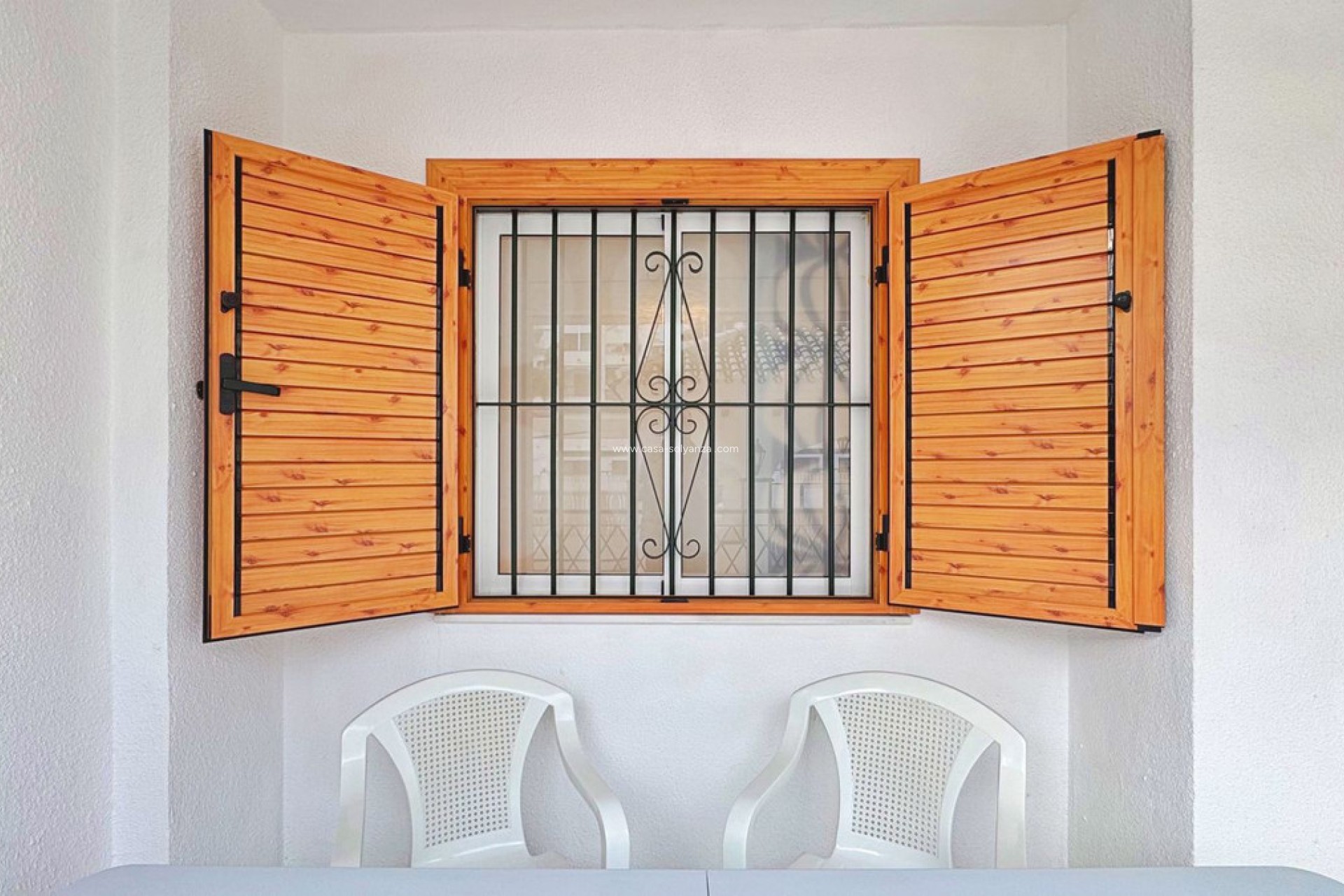 Resale - Apartment / flat - Torrevieja - La Mata