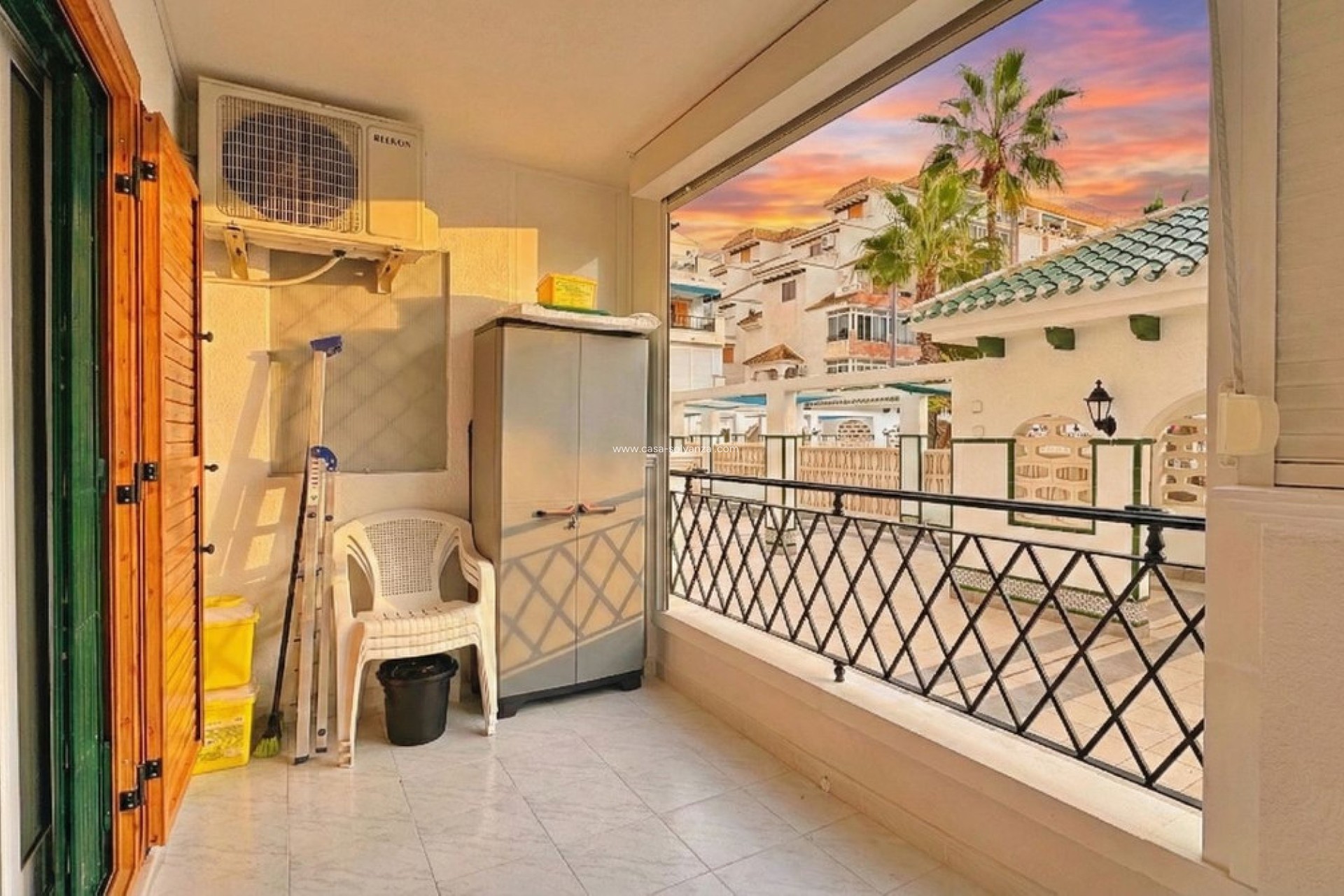 Resale - Apartment / flat - Torrevieja - La Mata