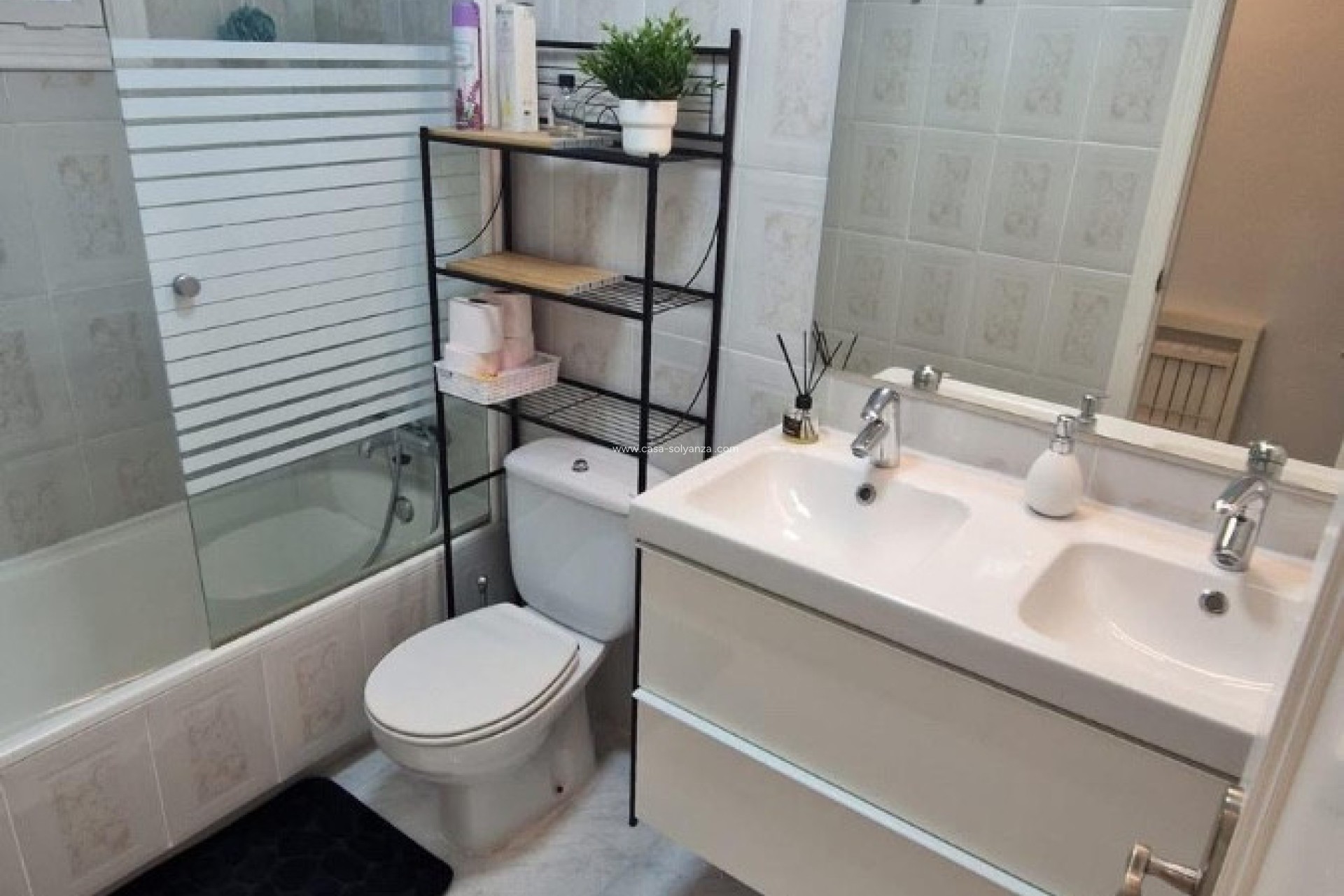 Resale - Apartment / flat - Torrevieja - La Mata