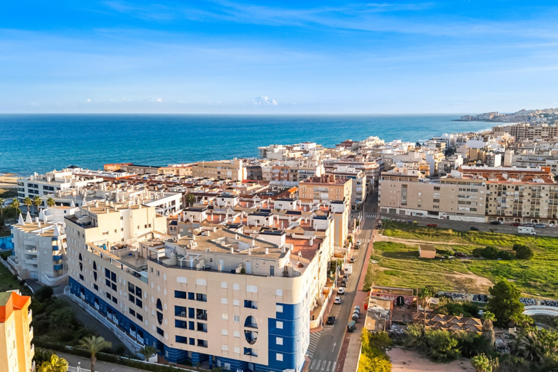 Resale - Apartment / flat - Torrevieja - La Mata