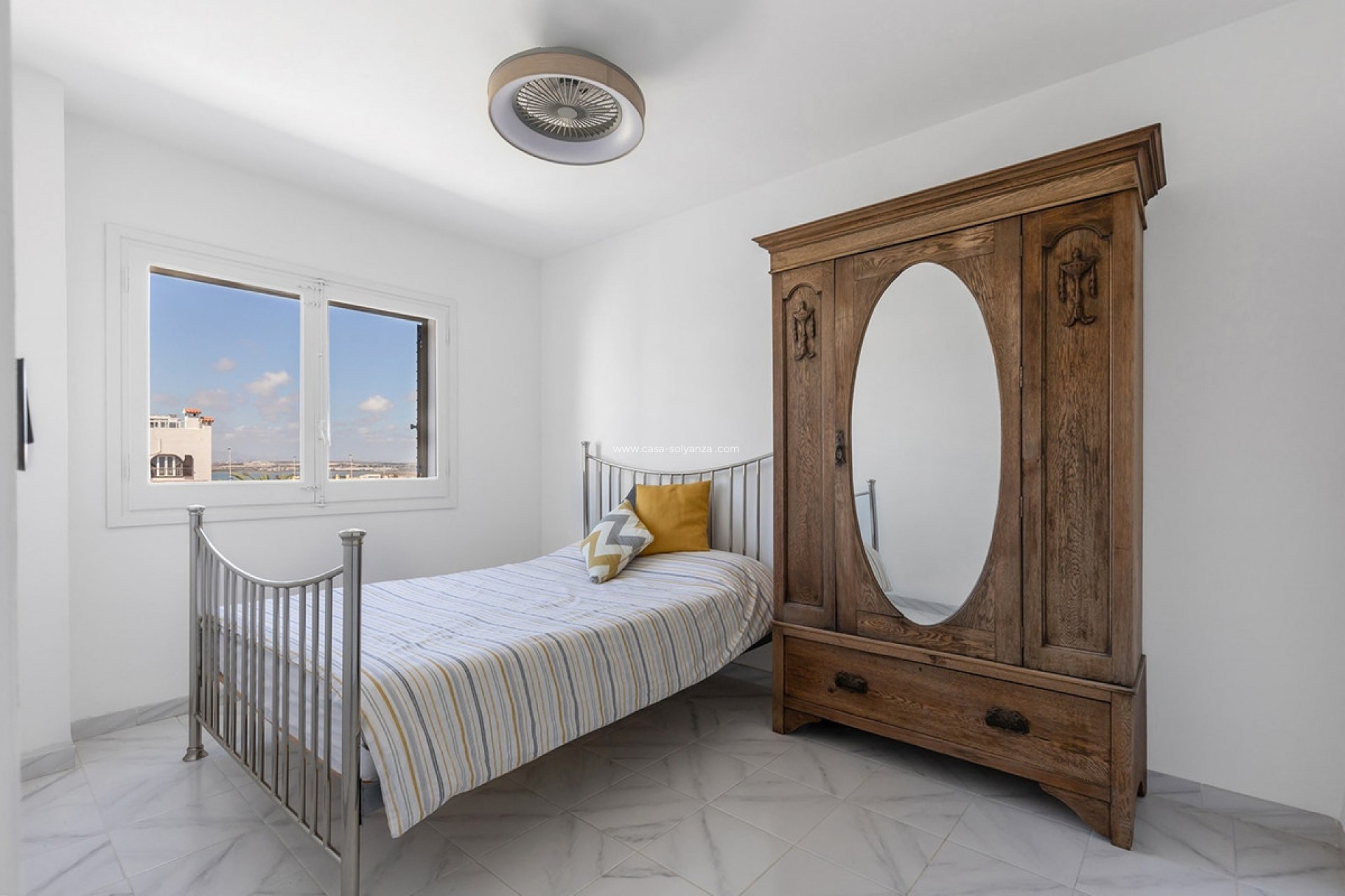 Resale - Apartment / flat - Torrevieja - La Mata
