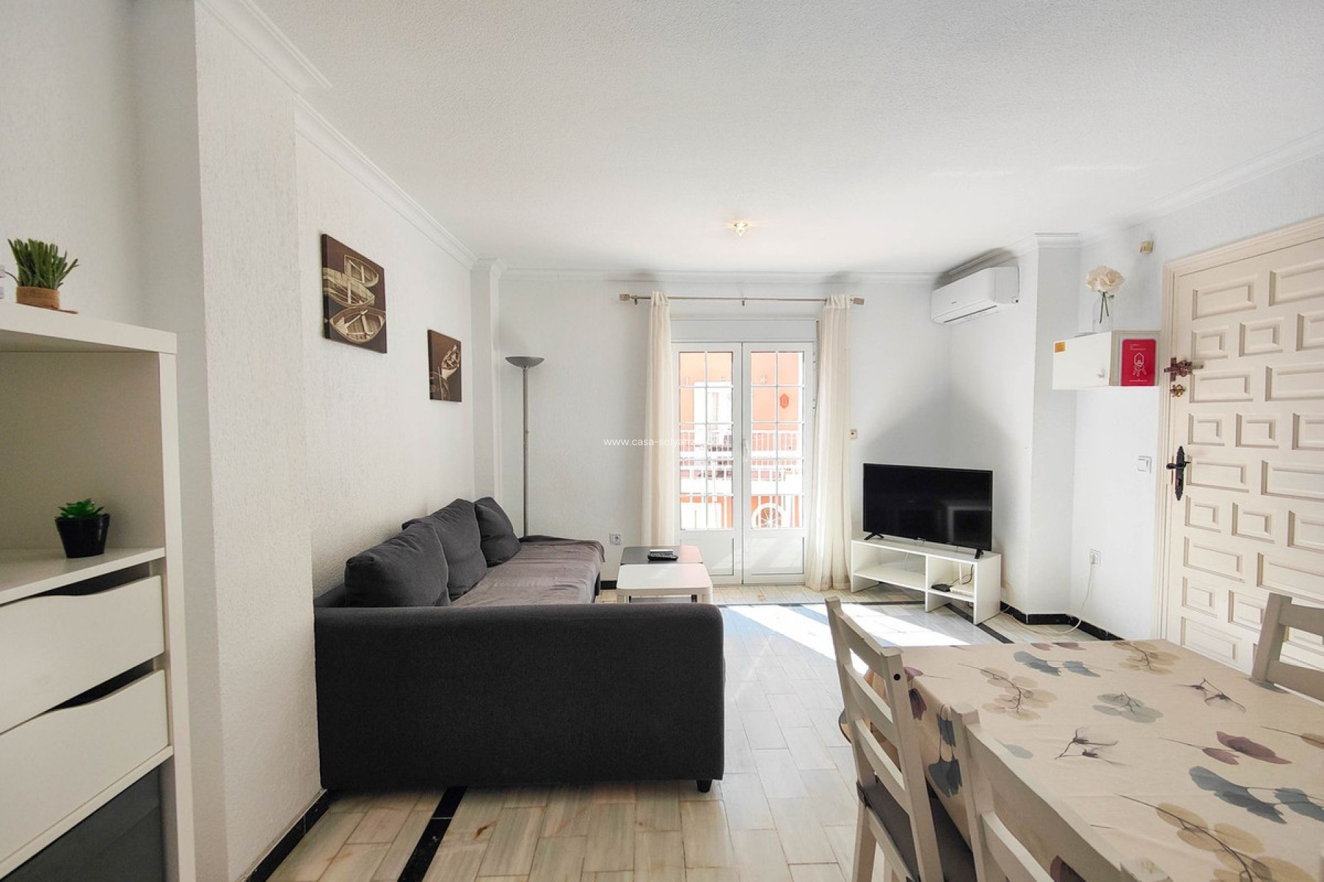 Resale - Apartment / flat - Torrevieja - La Mata
