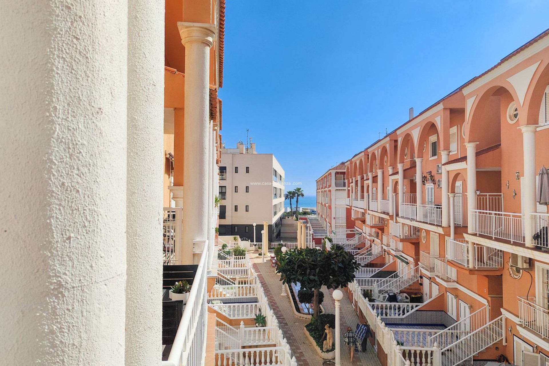 Resale - Apartment / flat - Torrevieja - La Mata