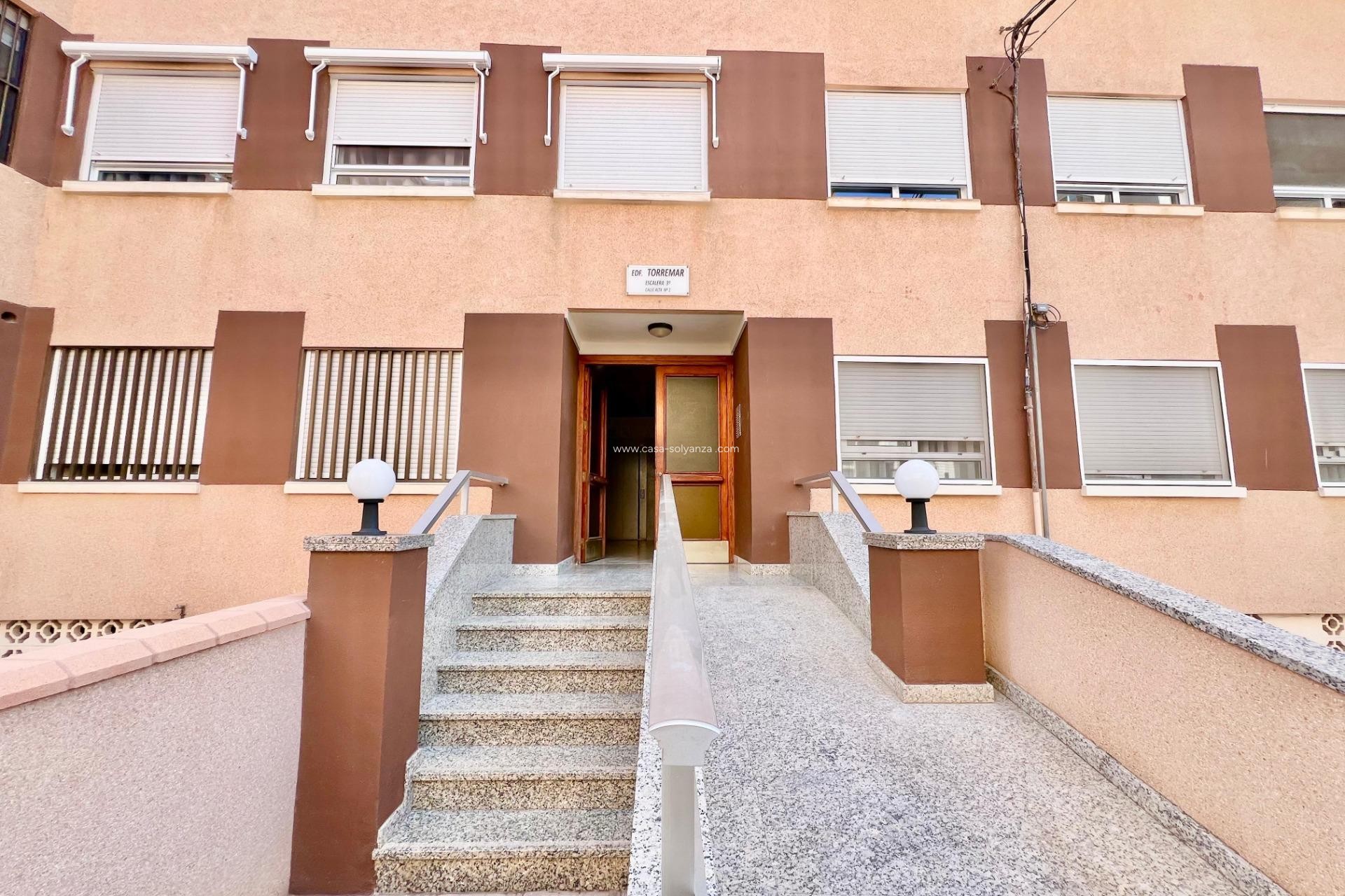 Resale - Apartment / flat - Torrevieja - La Mata