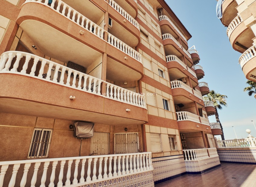 Resale - Apartment / flat - Torrevieja - La Mata